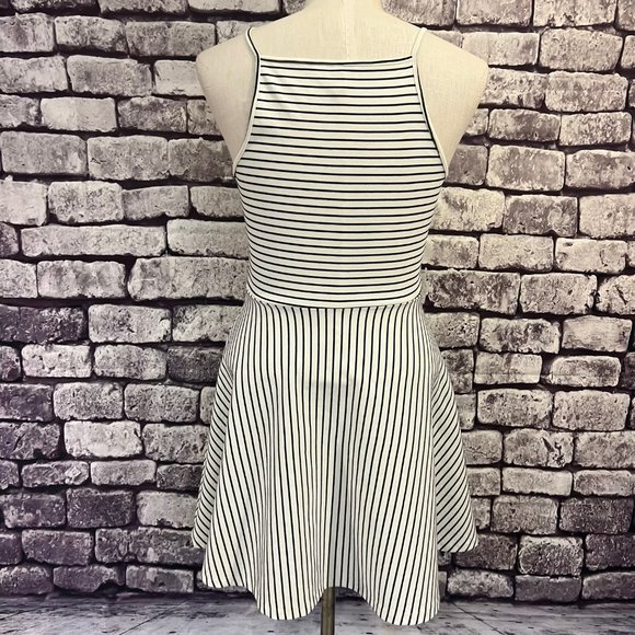 H&M Divided Black & White Sleeveless Dress Size 10 - Picture 6 of 9